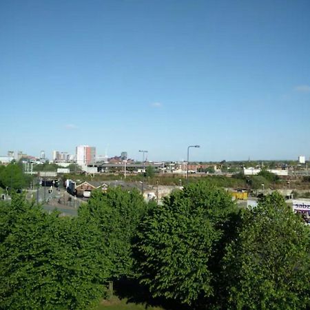 Dan'S House Apartment Manchester Bagian luar foto