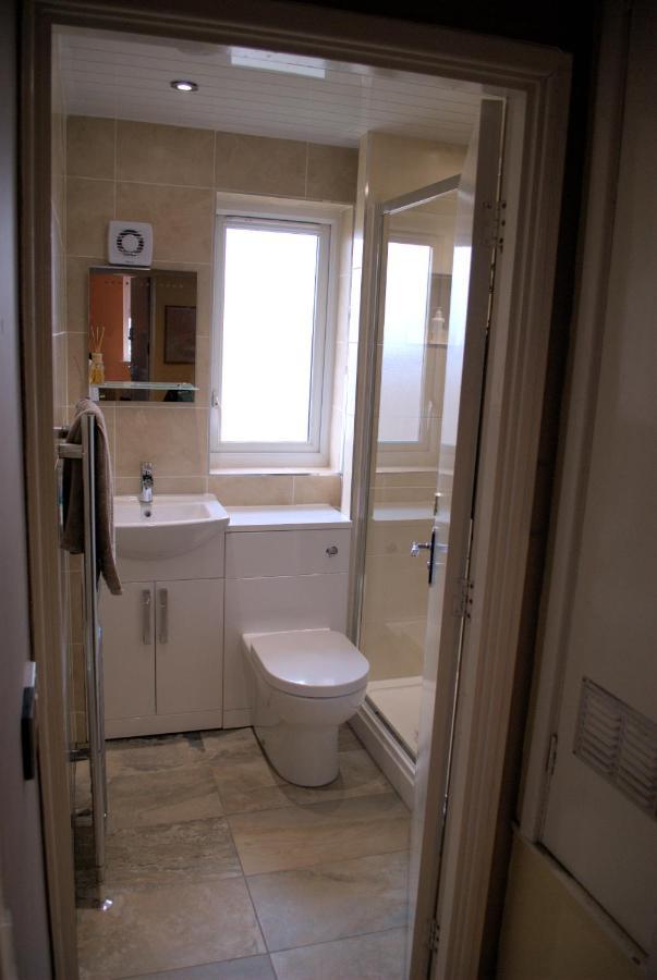 Dan'S House Apartment Manchester Bagian luar foto